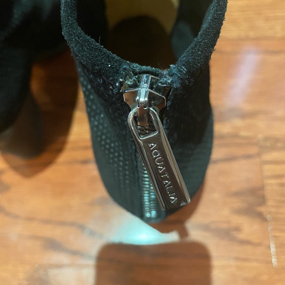 Shoes - Picture 4 of 6